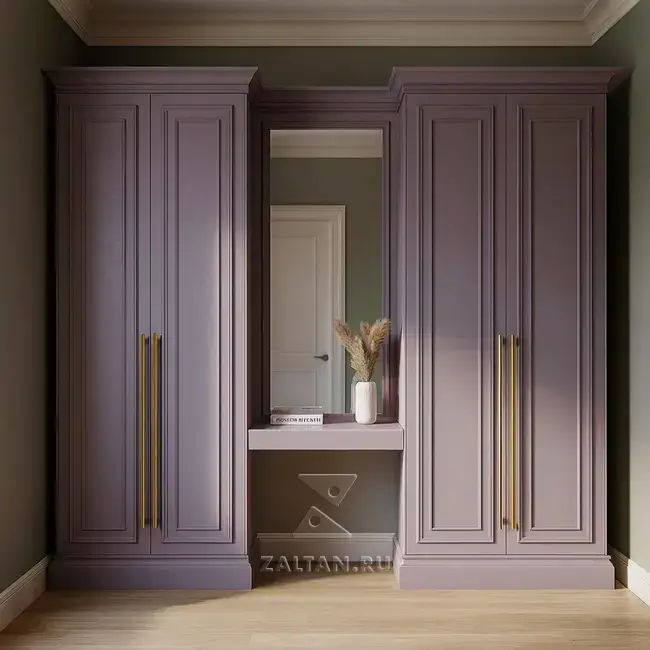 Классический шкаф с зеркалом