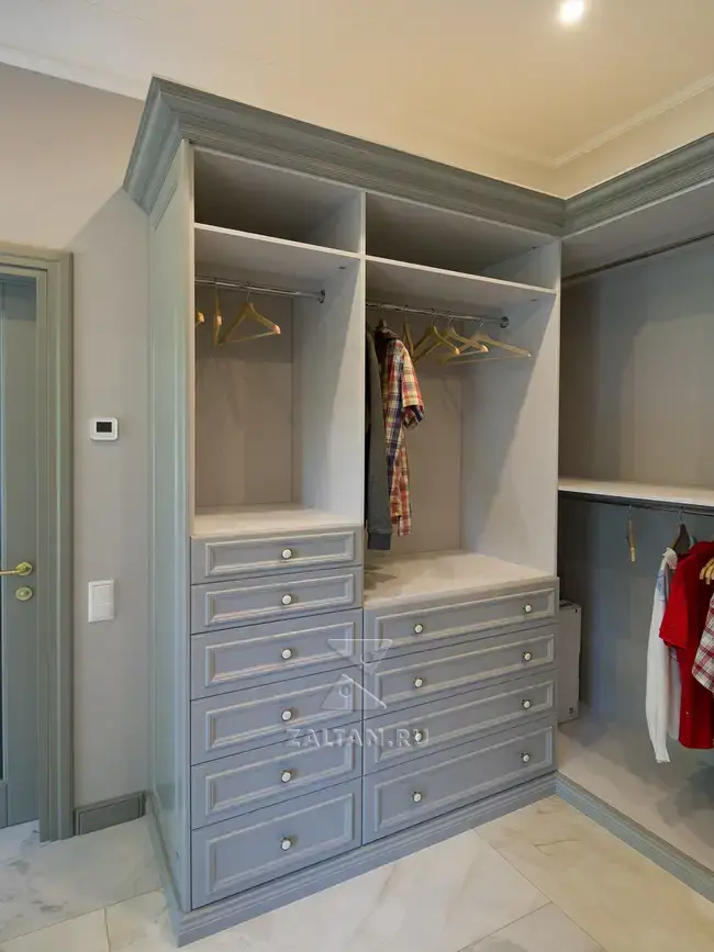 Корпусная гардеробная