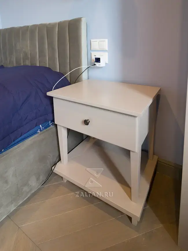 Тумбочка в спальню