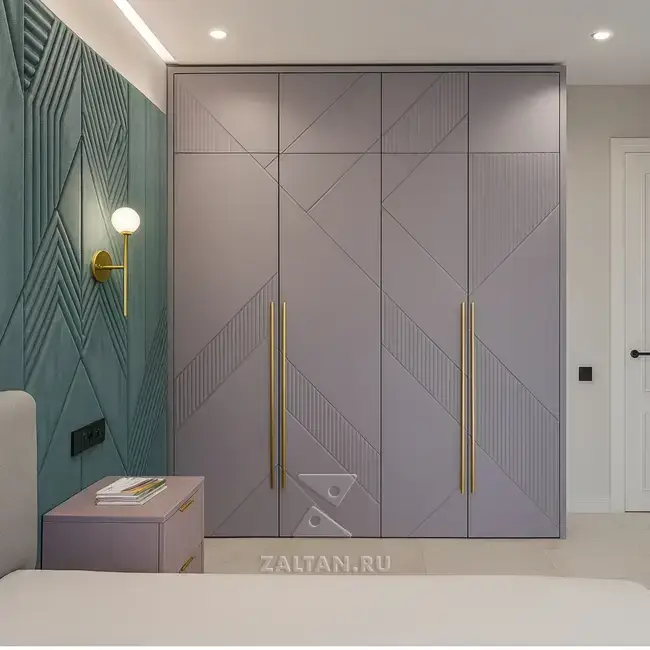 Шкаф сиреневый с фрезеровкой