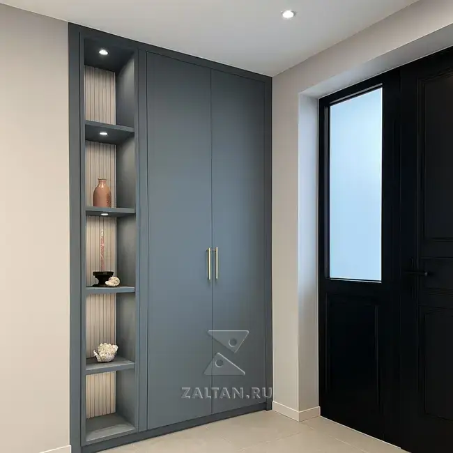Встроенный шкаф с нишей