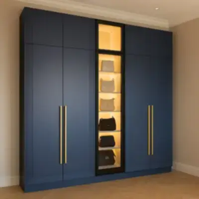 Шкаф с витриной и подсветкой