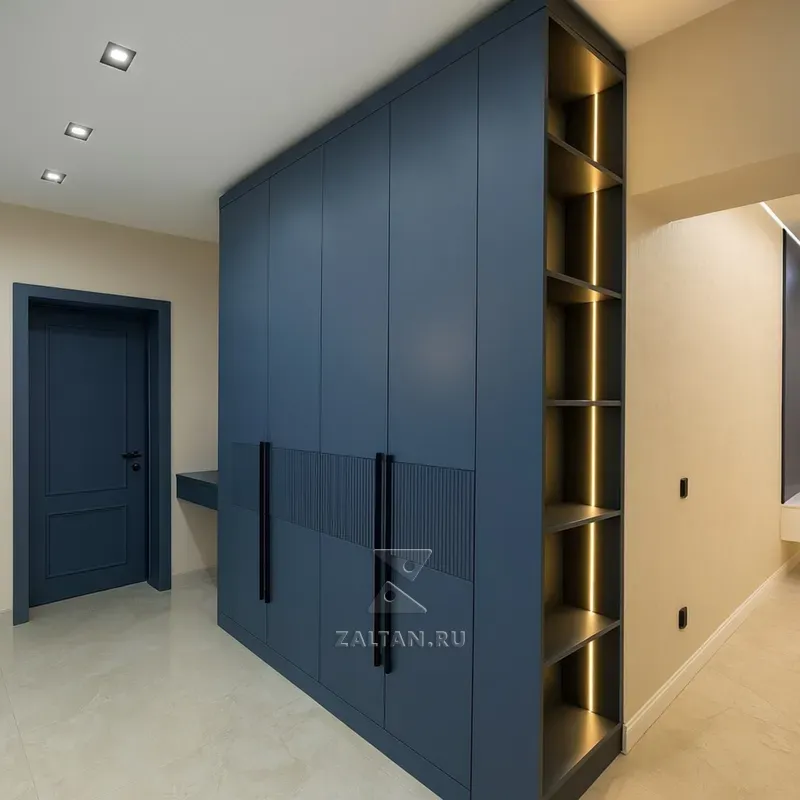 Шкаф встроенный с полками