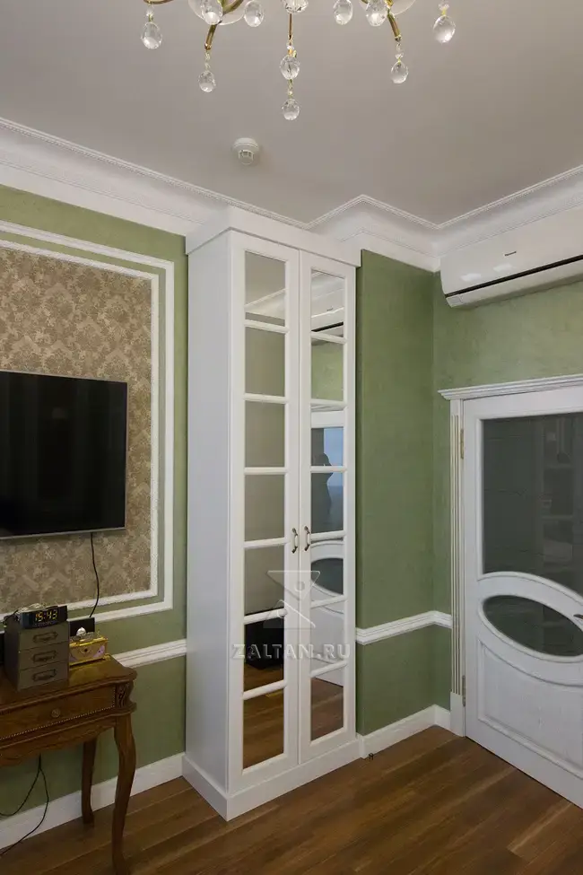 Шкаф с зеркальными фасадами