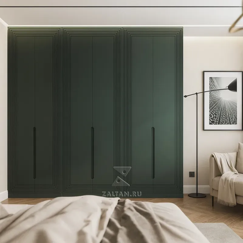 Встроенный зелёный шкаф спальня