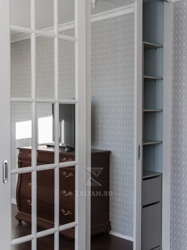 Зеркальные фасады шкафа-купе